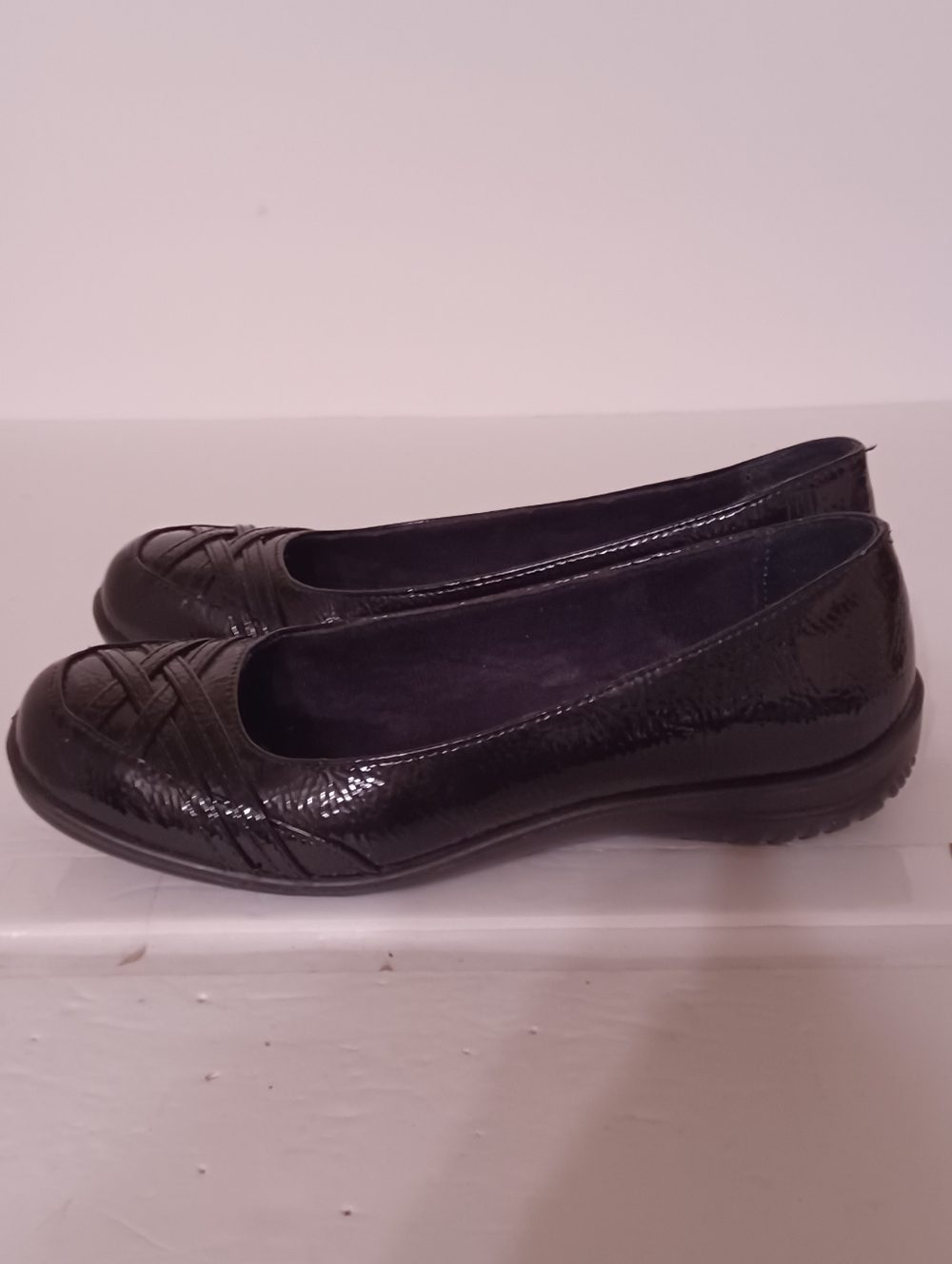 NWOT AEROCUSHION Memory Foam Women's Black Patent Ballet Flats Nylon Size 8.5M